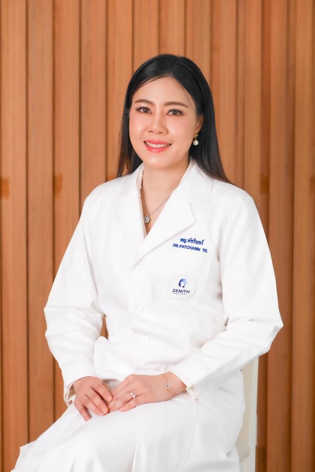 พญ. พัชรินทร์ ตรีจักรสังข์